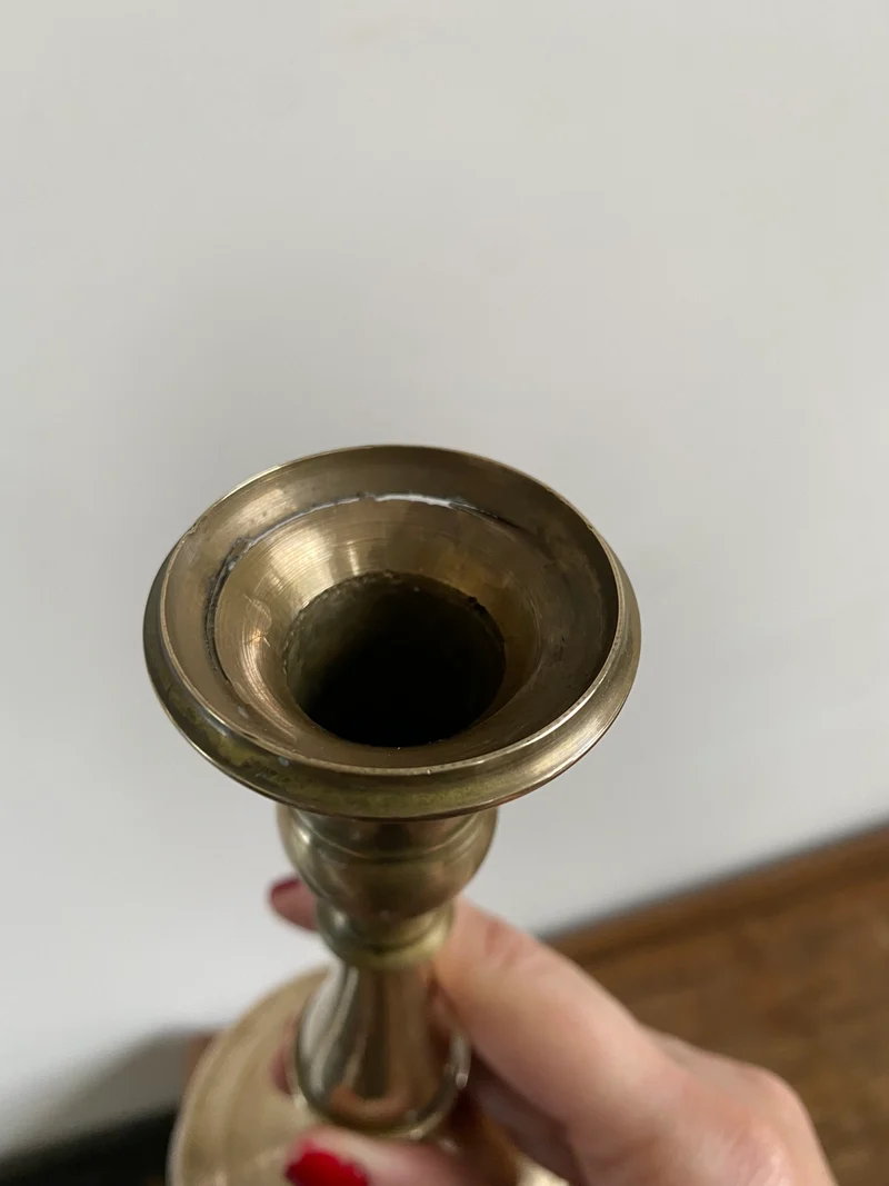 Ensemble de bougeoirs anciens en laiton