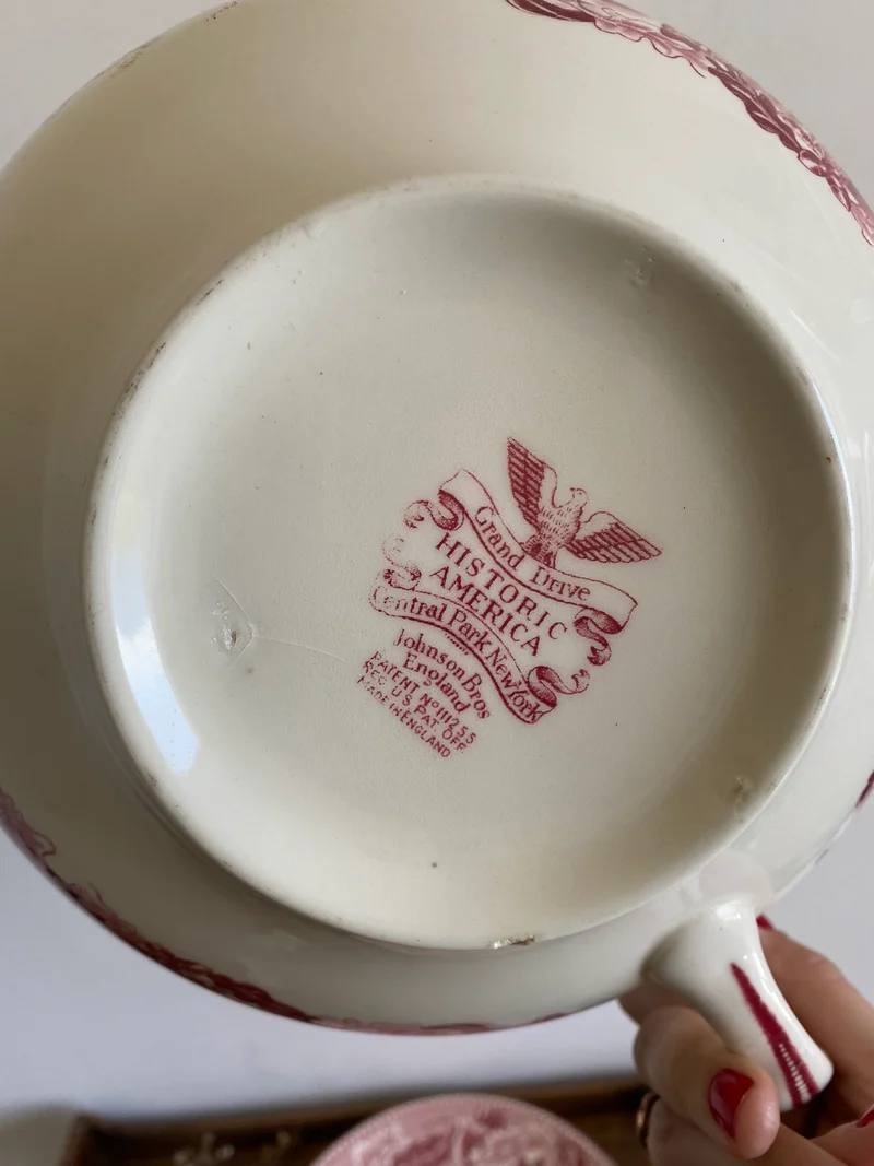 Tasse et assiette en porcelaine XL British roses Johnsons Bros collection Historic America