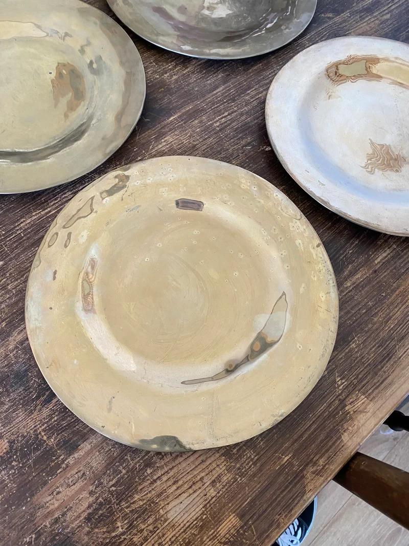 Sous assiettes décoratives en laiton