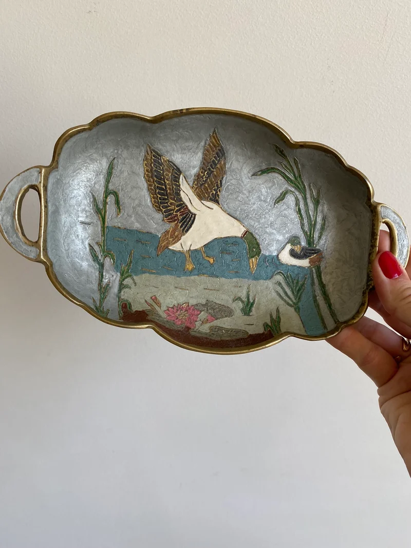 Coupelle en laiton émaillé motifs canards et roseaux
