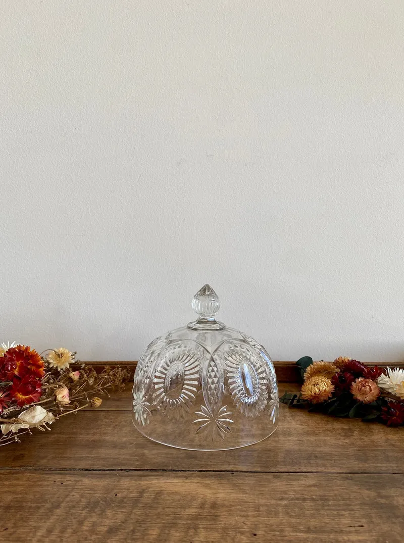 Cloche en verre ciselé