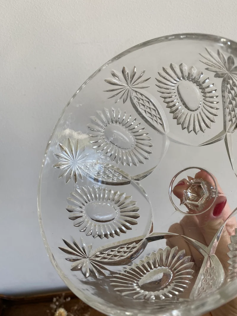 Cloche en verre ciselé