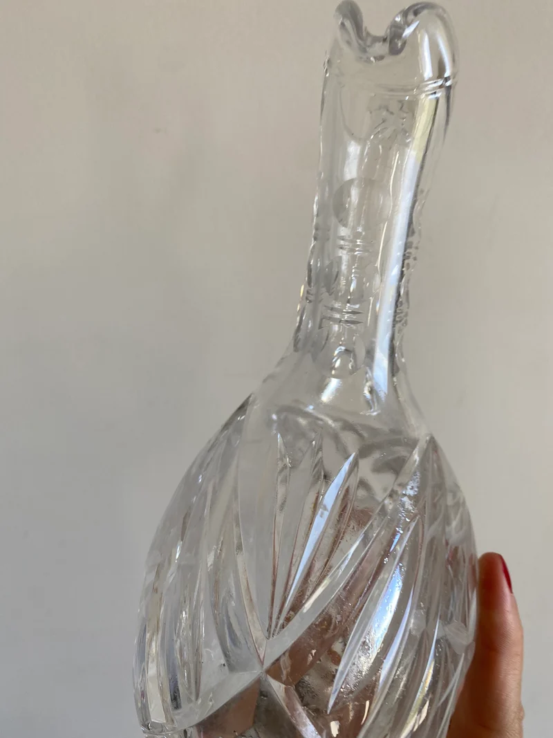 Carafe en cristal ciselé