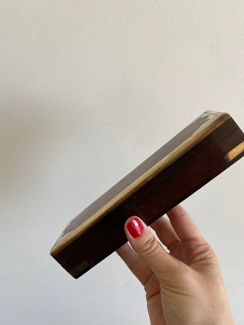 Boite en bois et ornement laiton