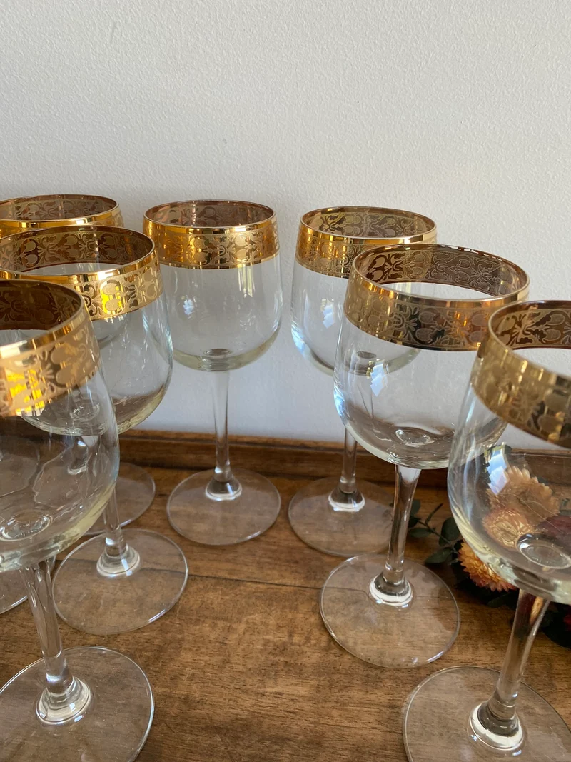 Verres dorés sur piedsfabrication italienne