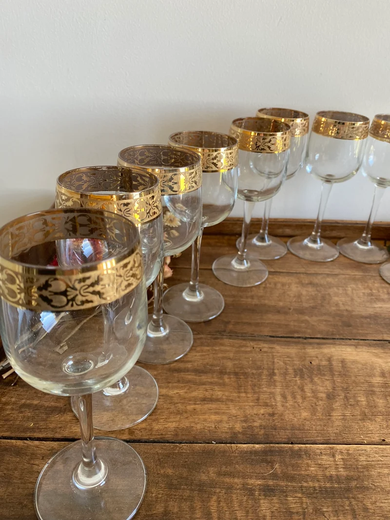 Verres dorés sur piedsfabrication italienne