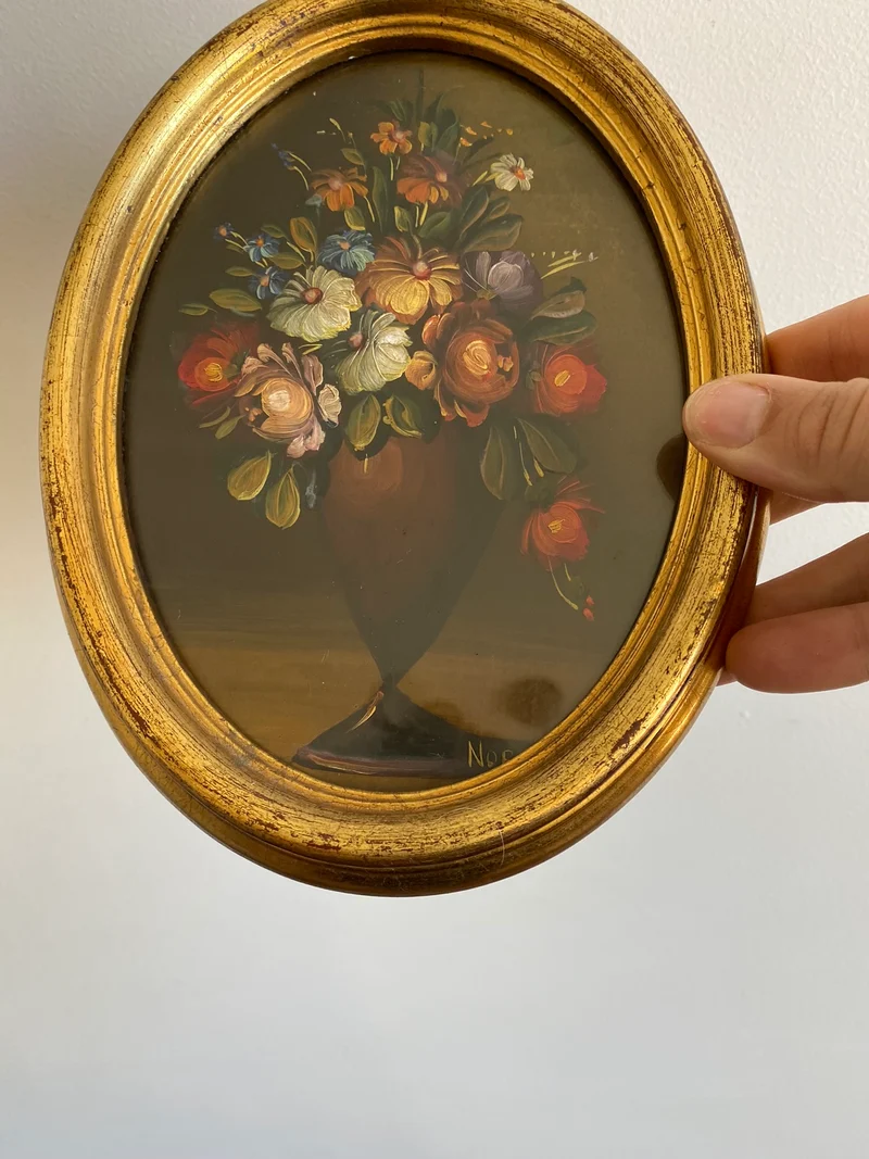 Peinture bouquet de fleurs sous verre cadre doré ovale en bois