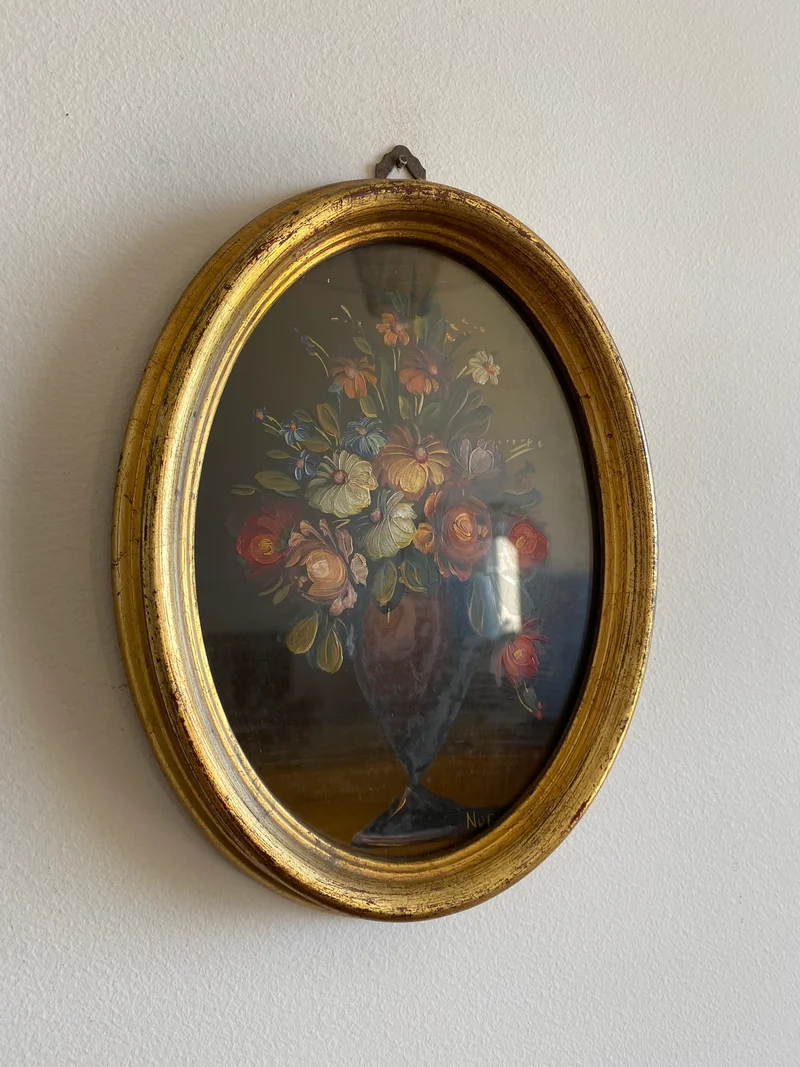 Peinture bouquet de fleurs sous verre cadre doré ovale en bois