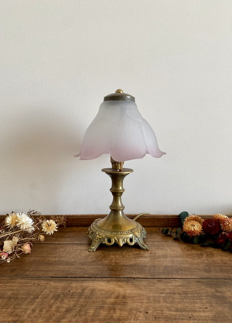 Lampe de chevet socle en laiton et abat jour fleur