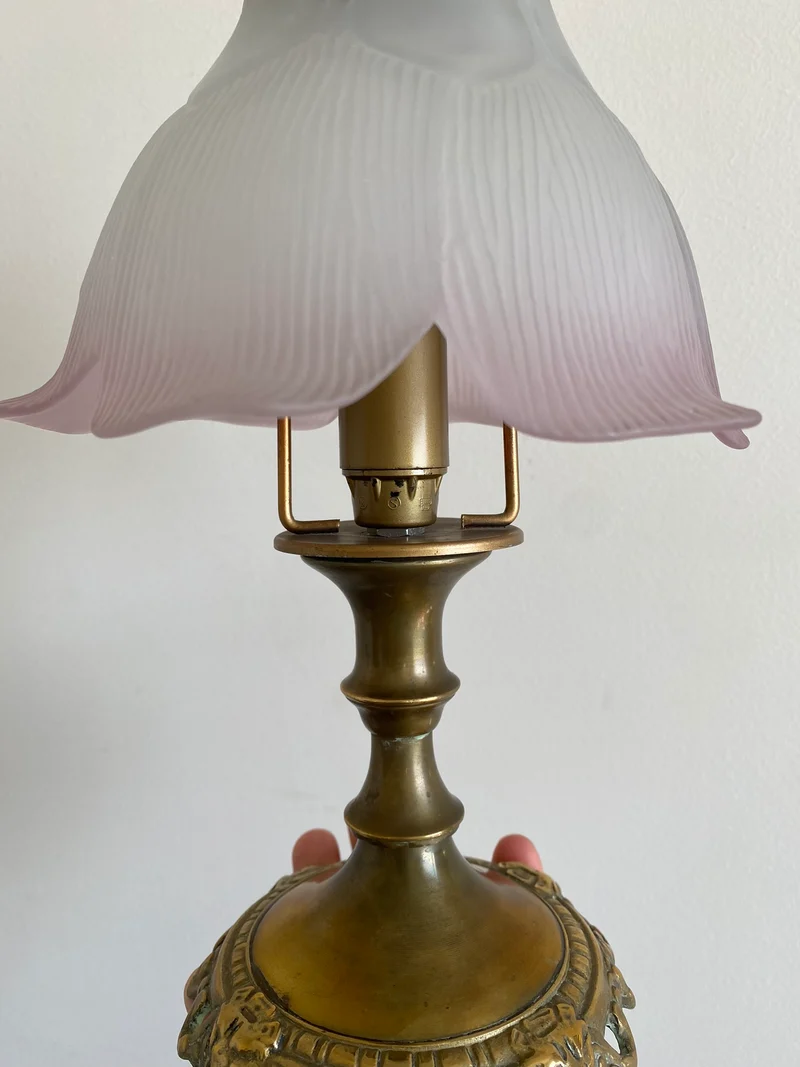 Lampe de chevet socle en laiton et abat jour fleur