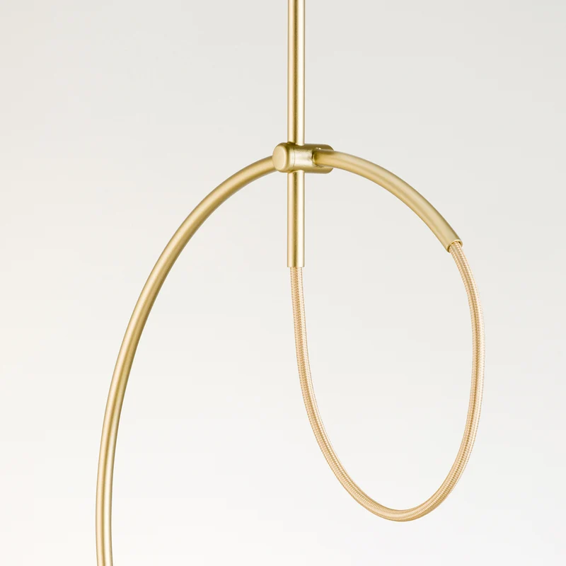 Estiluz Loop Pendant Lamp R70