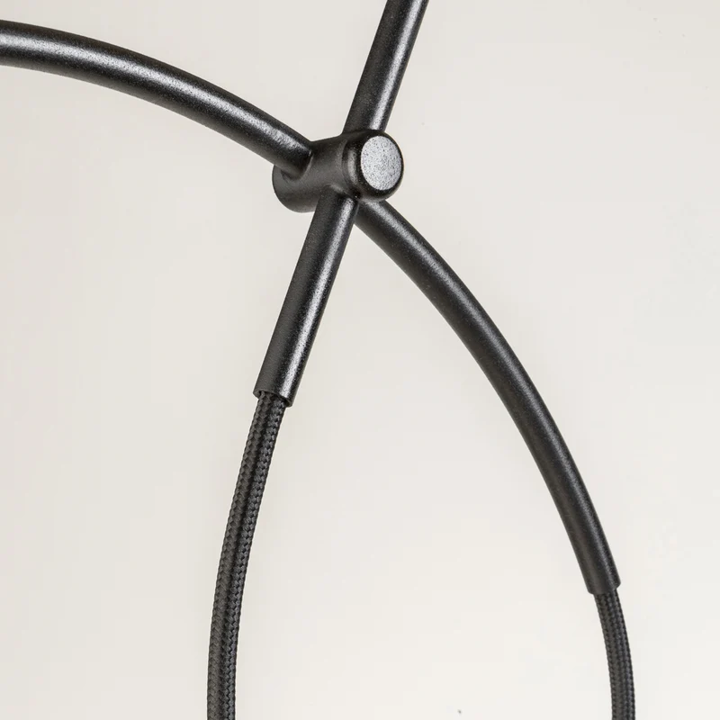 Estiluz Loop Pendant Lamp R70