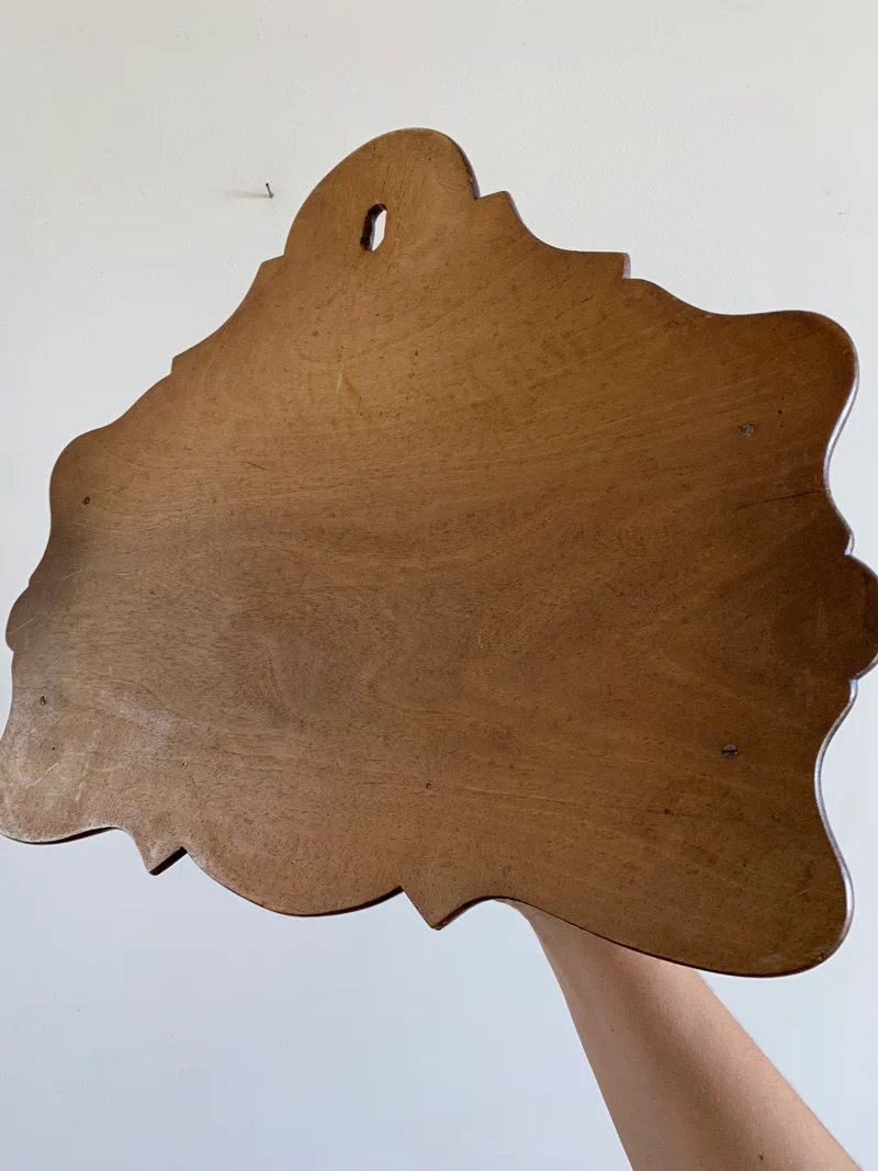 Boite en bois porte courrier décorée de marguerites peintes à la main 1900