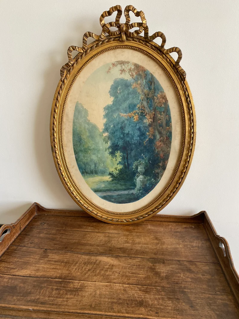 Aquarelle tons bleus dans grand cadre doré style Louis XVI