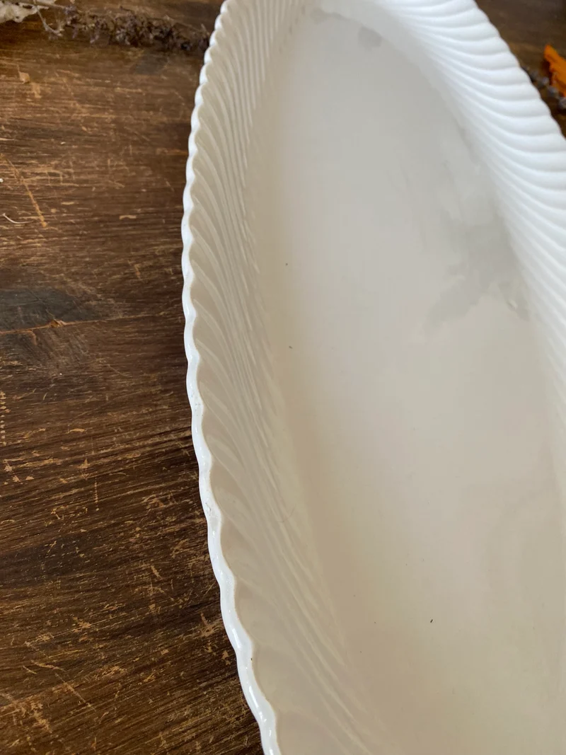 Plat de service en faience Luneveille