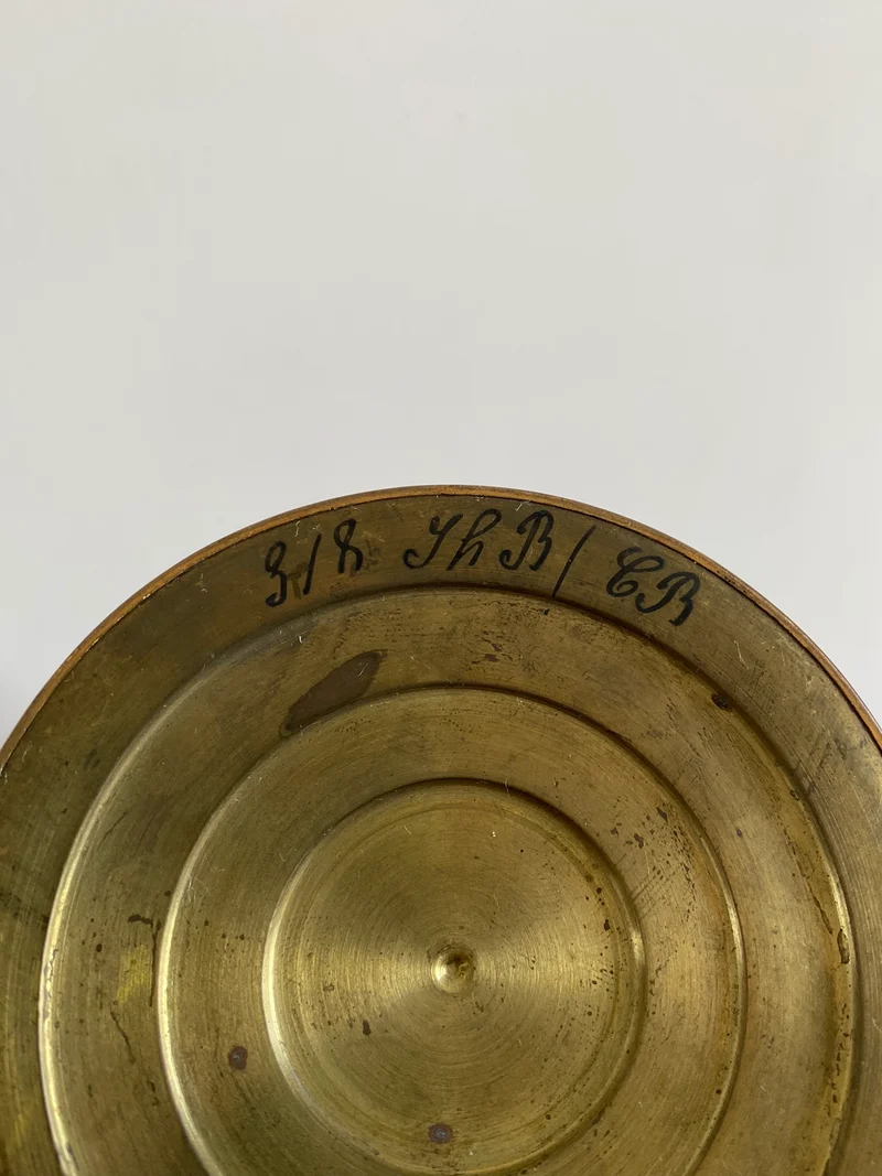 Bougeoirs en laiton doré et albâtre