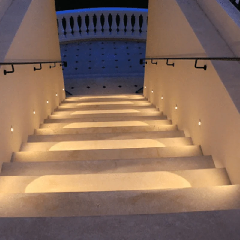 Balise LED Encastrable Carrée 3W 220V 34° Blanche IP20 pour Escaliers