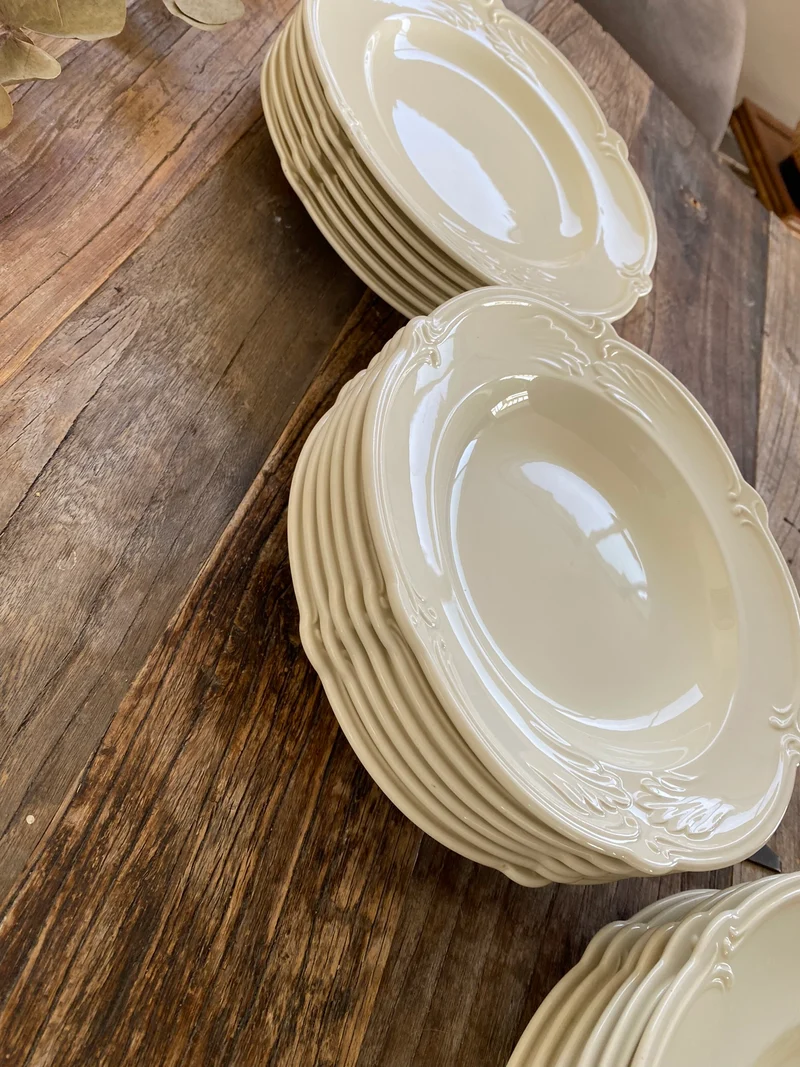 Service complet porcelaine de Gien modèle Rocaille