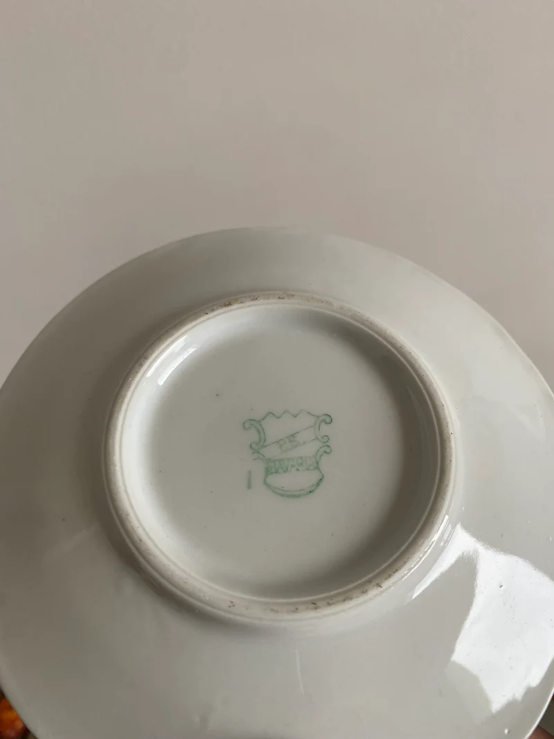 Service à café doré porcelaine de Bavaria scènes romantiques