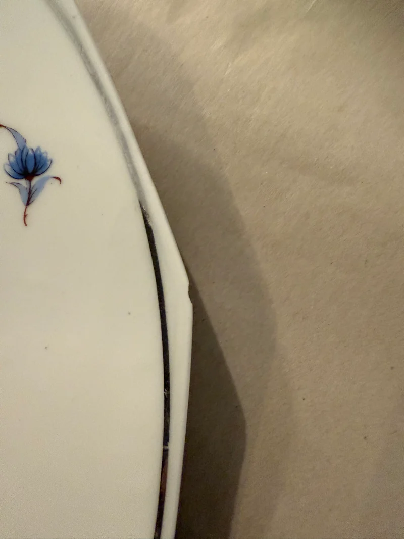 Plats de service Mavaleix et Granger Limoges motifs fleurs bleues