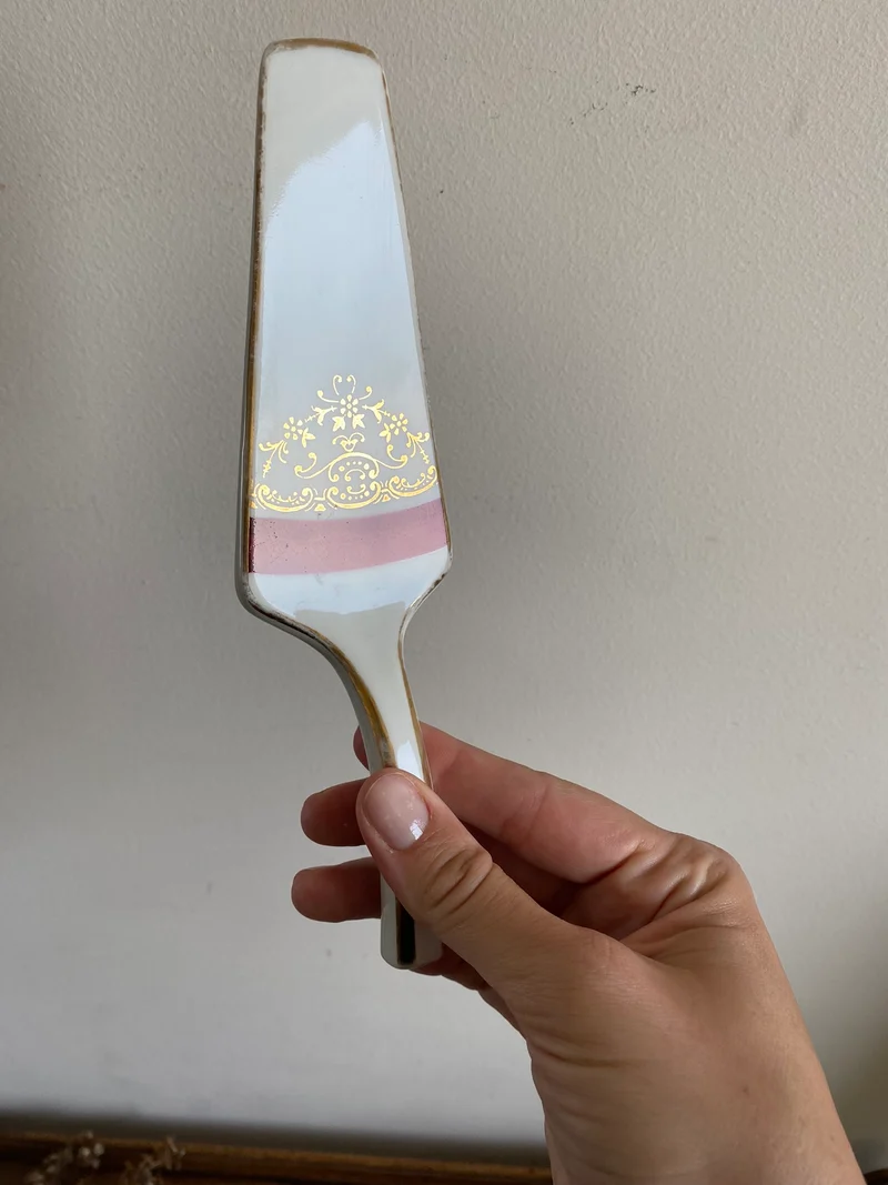 Plat et Pelle à tarte porcelaine bordure fuschia