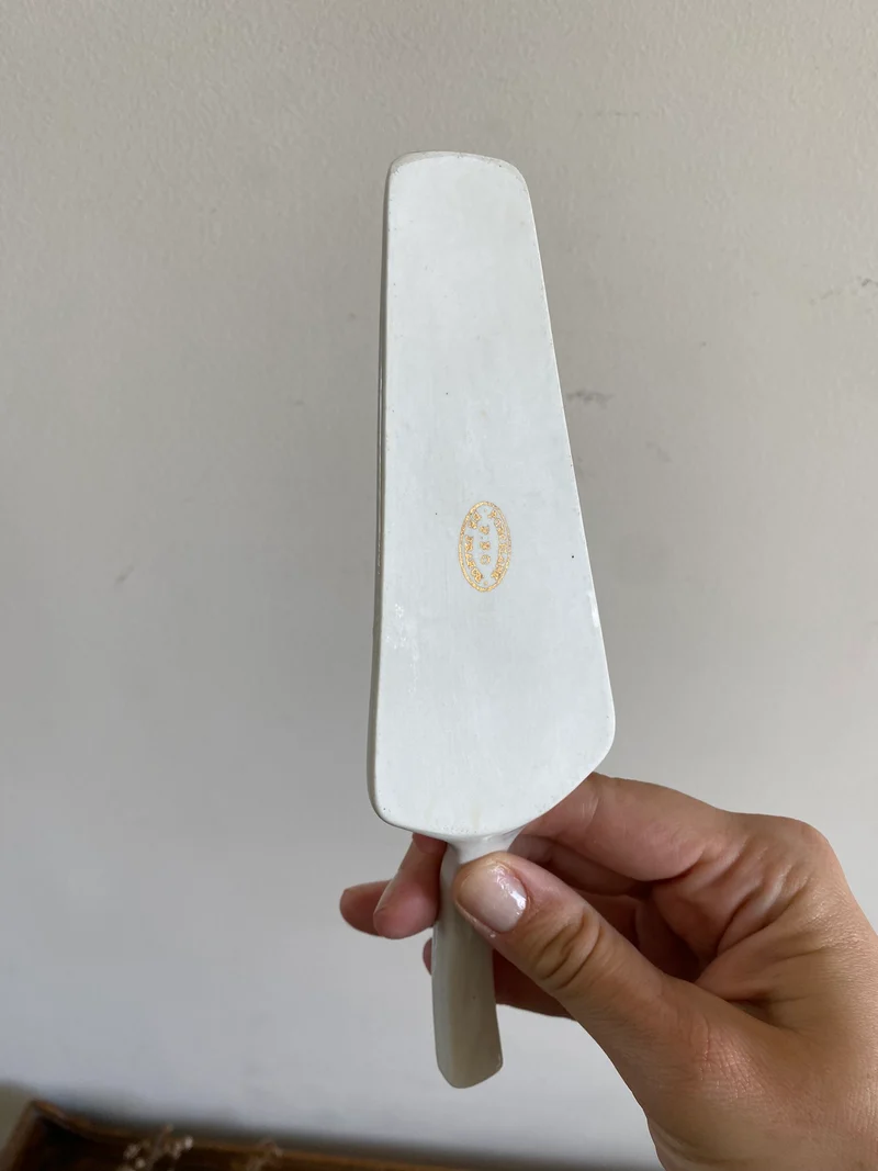 Plat et Pelle à tarte porcelaine bordure fuschia