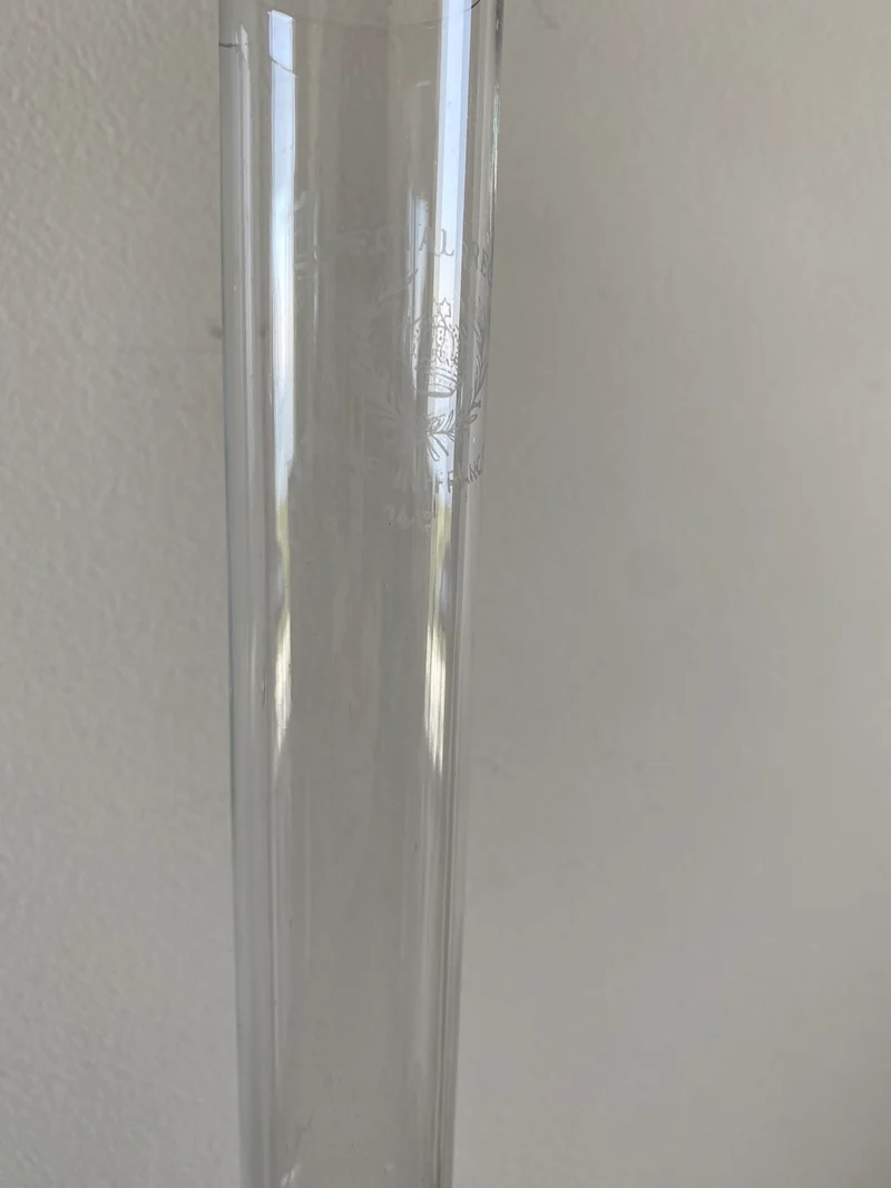 Lampe à pétrole en porcelaine ancienne électrifiée