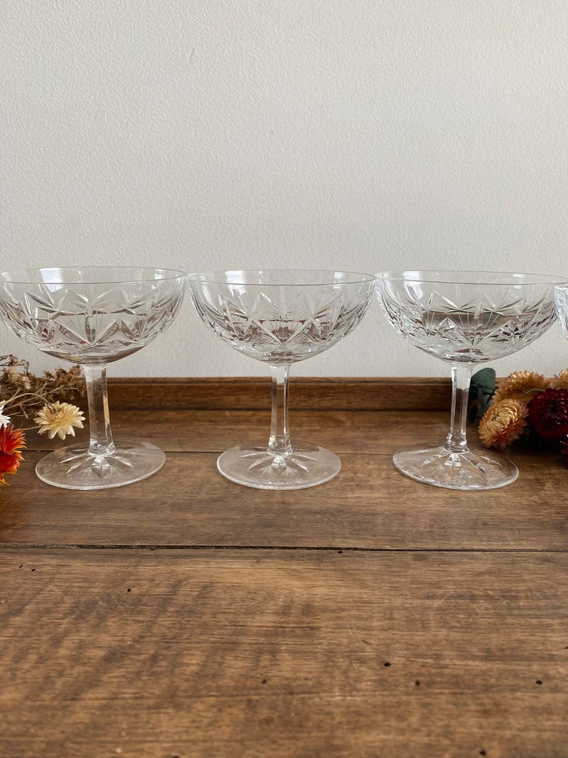 Coupelles à champagne en cristal ciselé