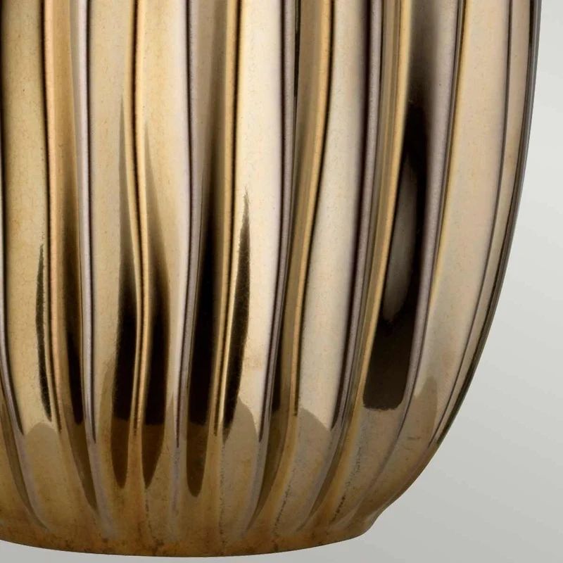 Grande lampe de table contemporaine