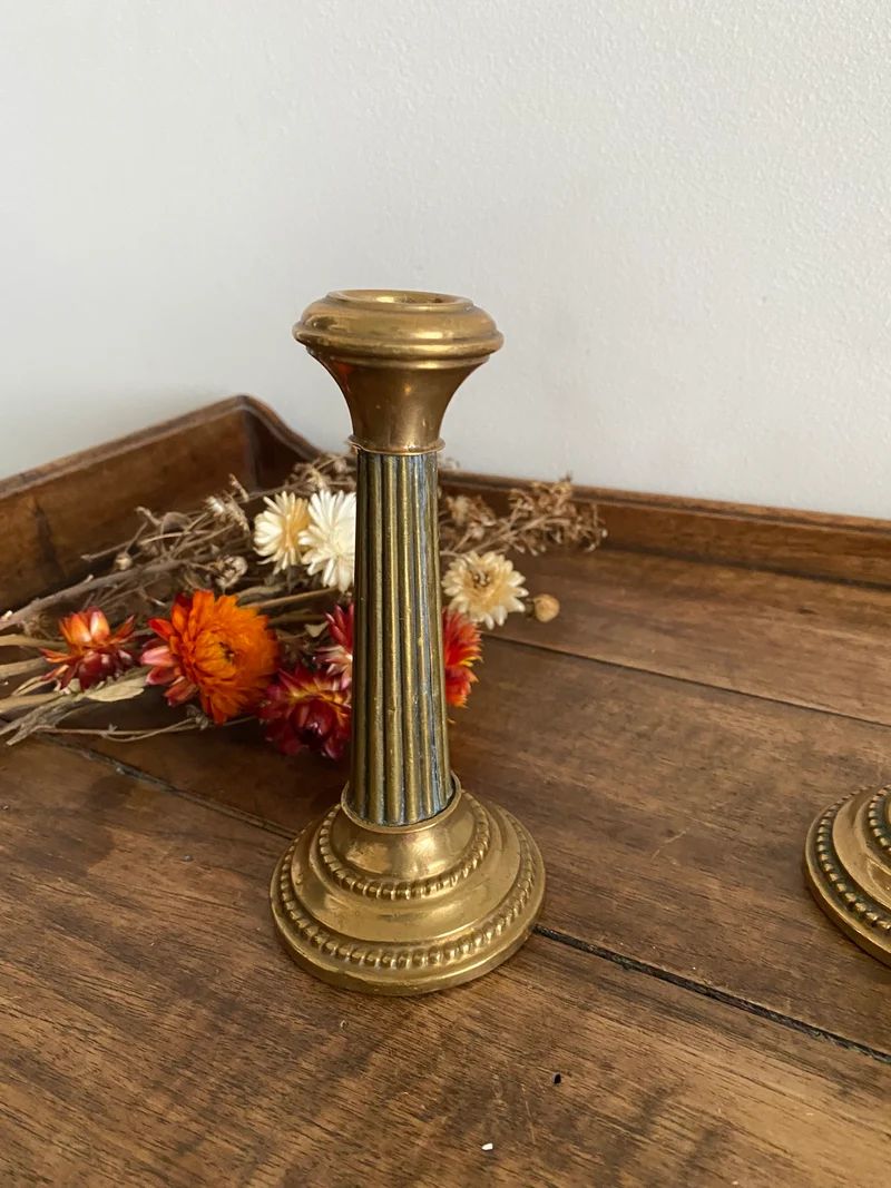 Bougeoirs en cuivre et métal doré strié