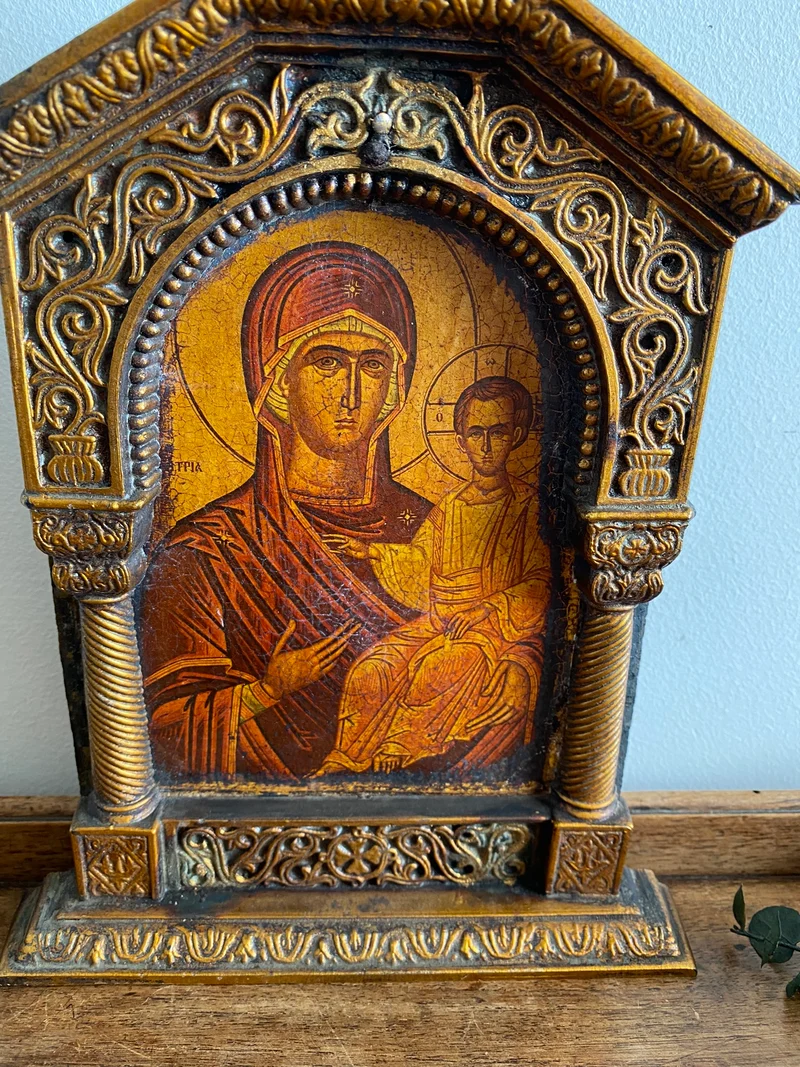 Représentation religieuse orthodoxe cadre sculpté piliers torsadés