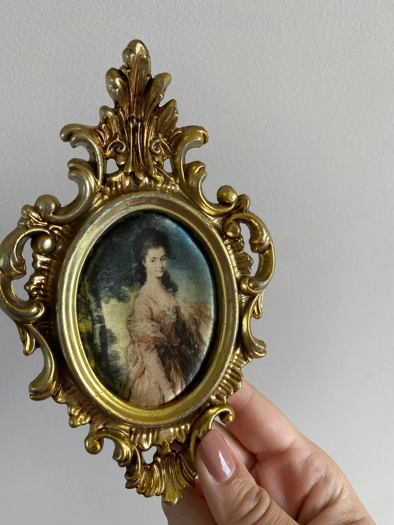 Médaillons baroques dorés brillants portraits d'époque impression sur tissu