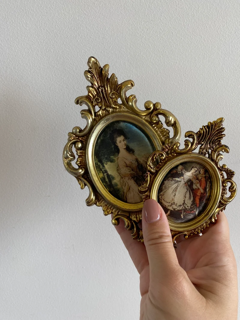 Médaillons baroques dorés brillants portraits d'époque impression sur tissu