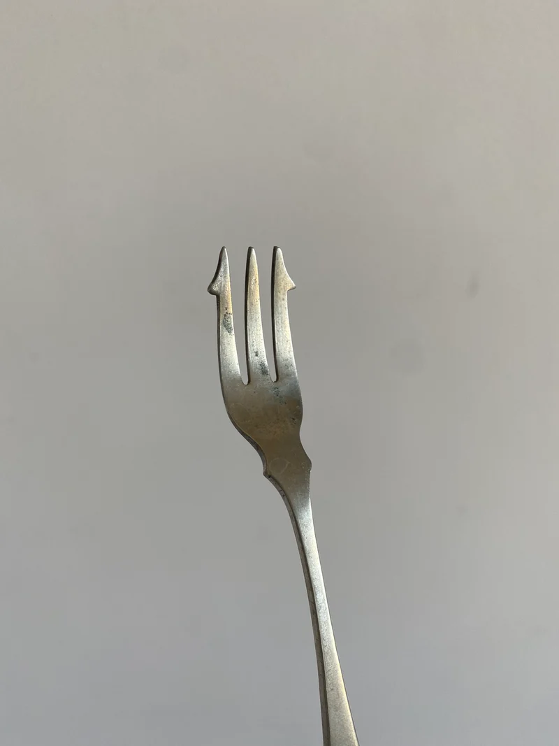 Couverts en métal argenté manches nacrés