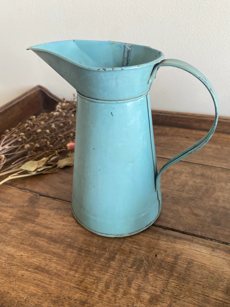 Broc bleu avec son pot assorti