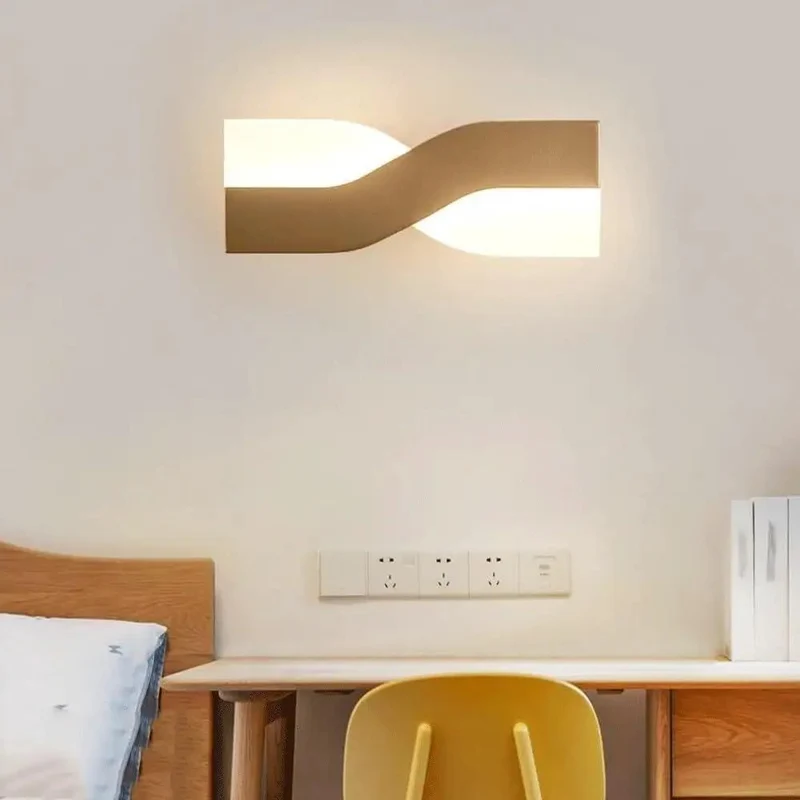 Modern Minimalist Nordic LED Wall Sconce With Wavy Twisted Acrylic Shade For Super Cozy Bedroom Living Room Soft Gentle Ambient Lighting And Lowkey Pretty Vibe