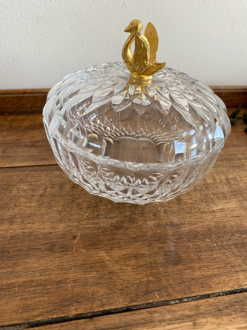 Bonbonnière en cristal signée