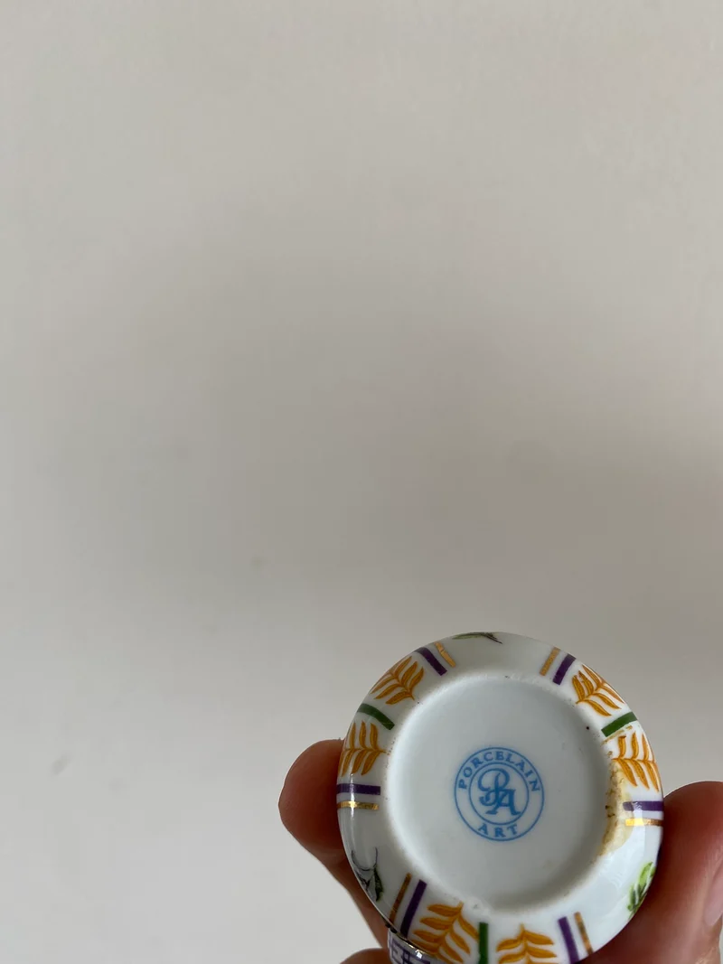 Piluliers en porcelaine vintage