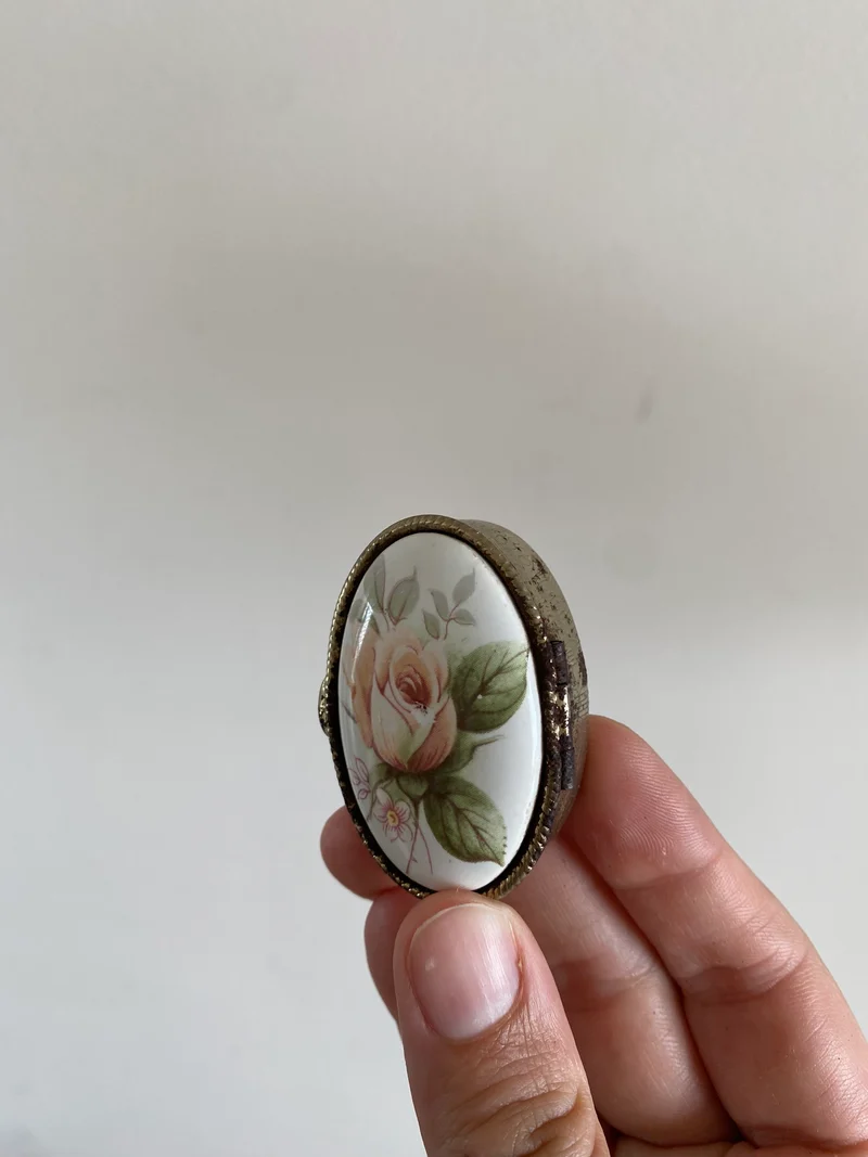 Piluliers en porcelaine vintage