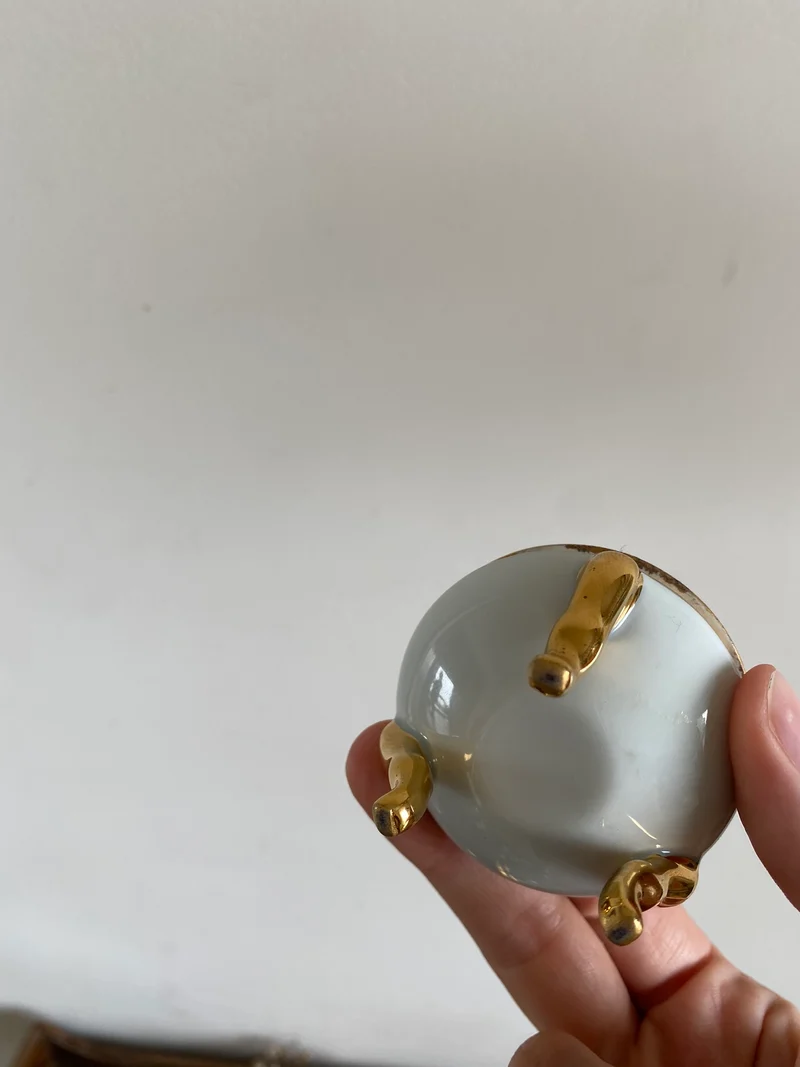 Piluliers en porcelaine vintage