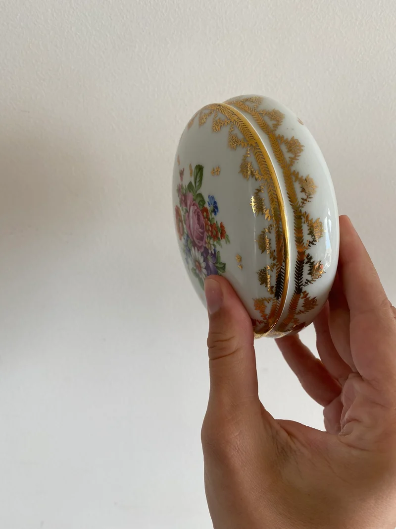 Piluliers en porcelaine vintage