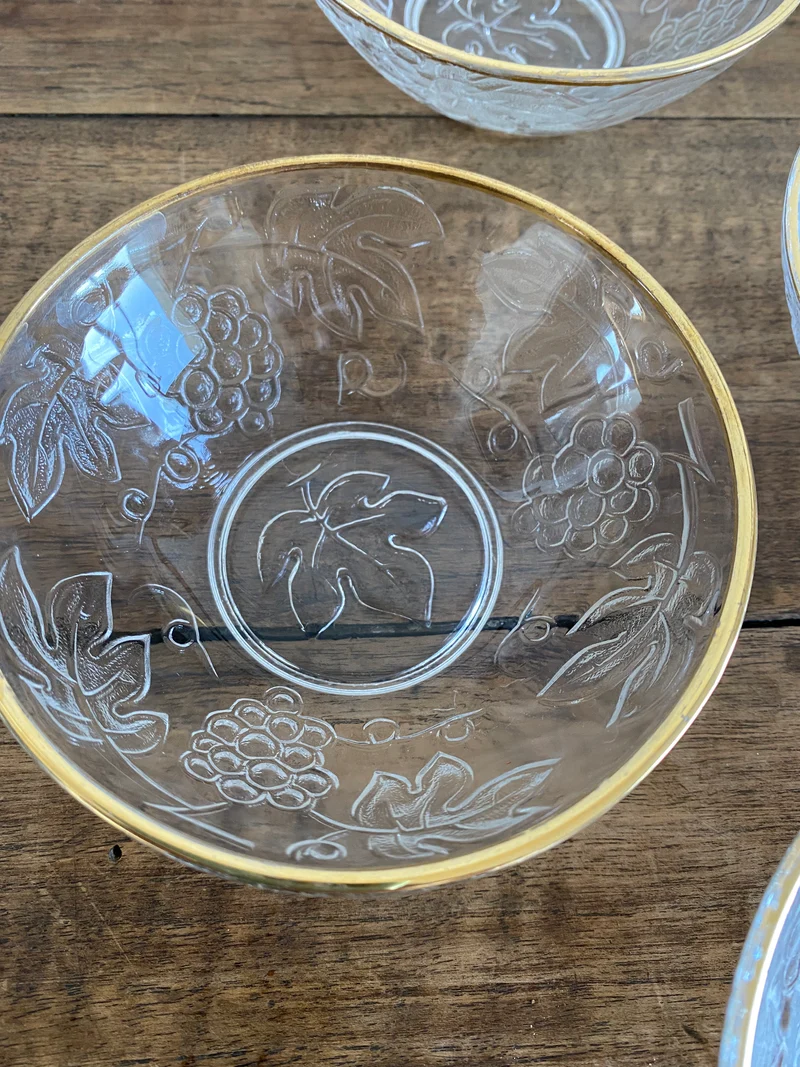 Coupelles en verre travaillé bordure dorée