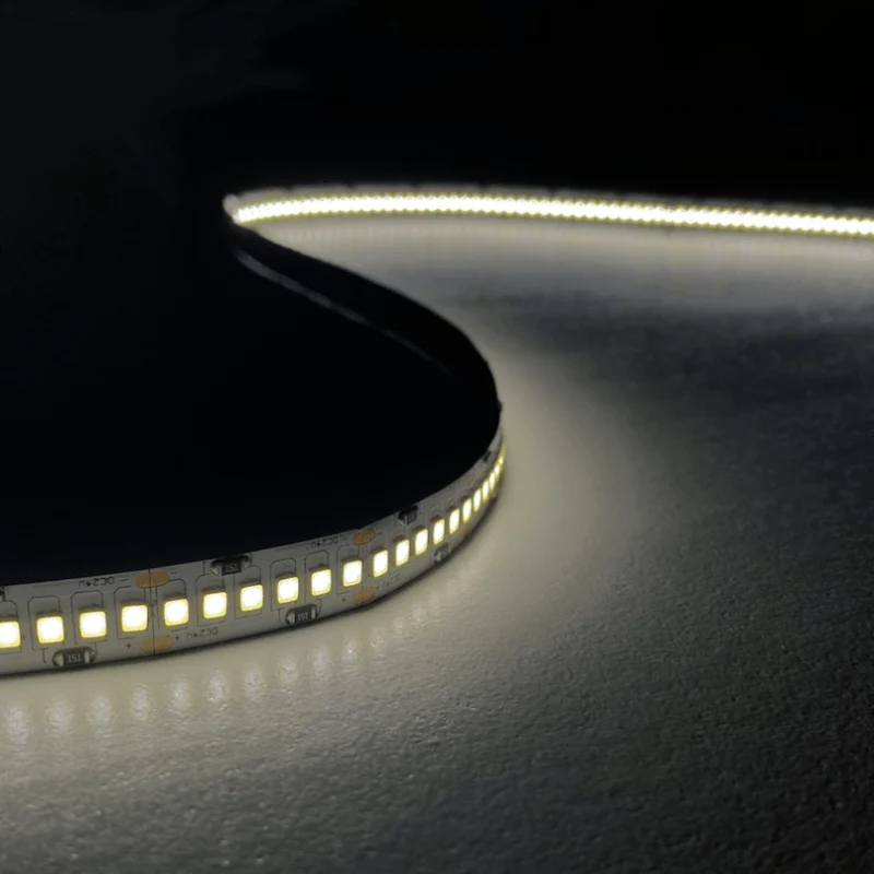 Ruban LED 5M 24V 2835 IP20 240LED/m