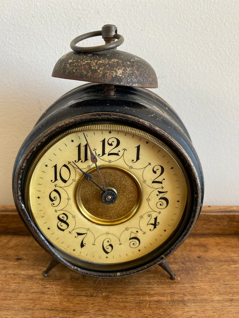 Réveil matin en métal fin XIX