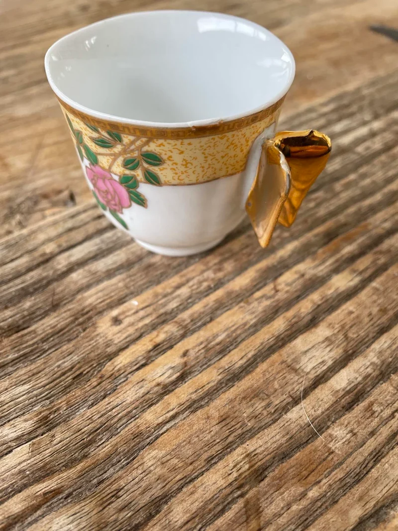 Service à café fleuri poignées dorées