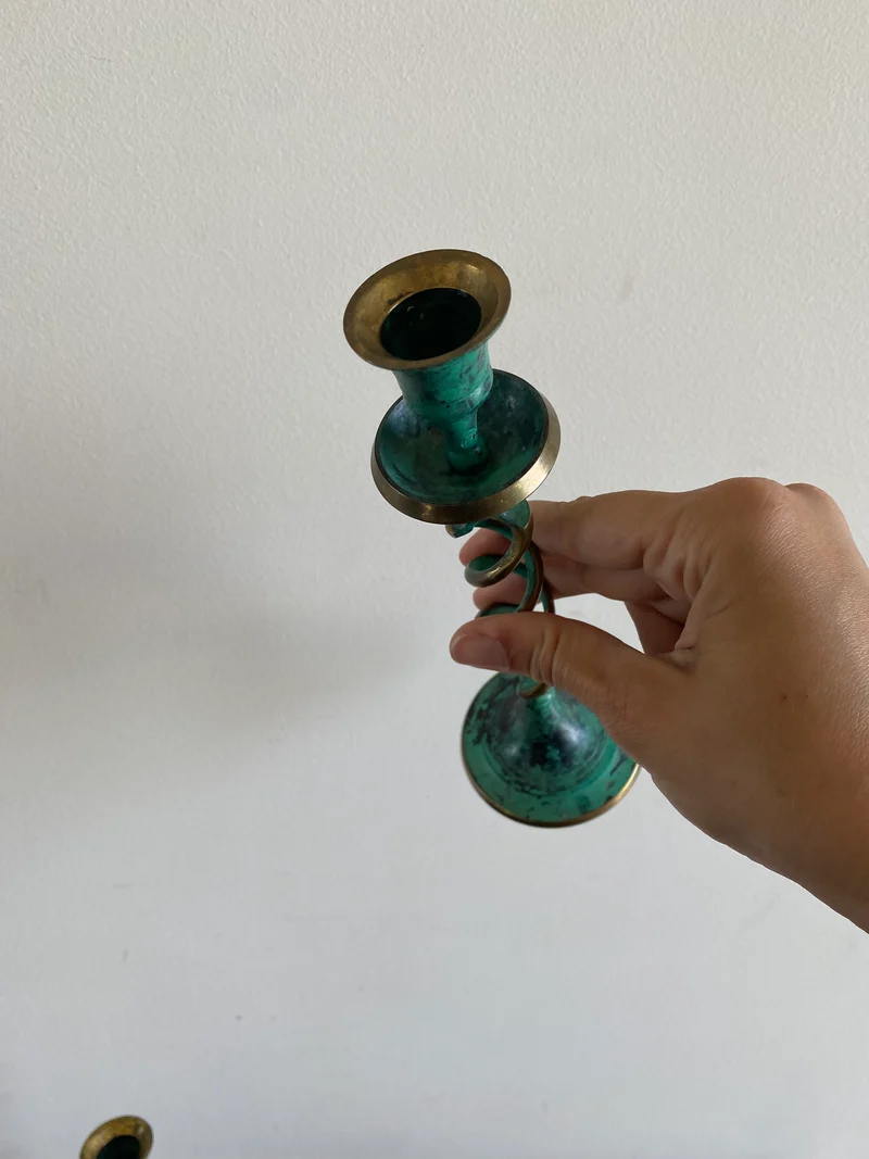 Bougeoirs torsadés en laiton