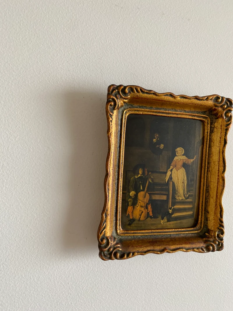 Tableaux illustrations d’époque dorés style rococo