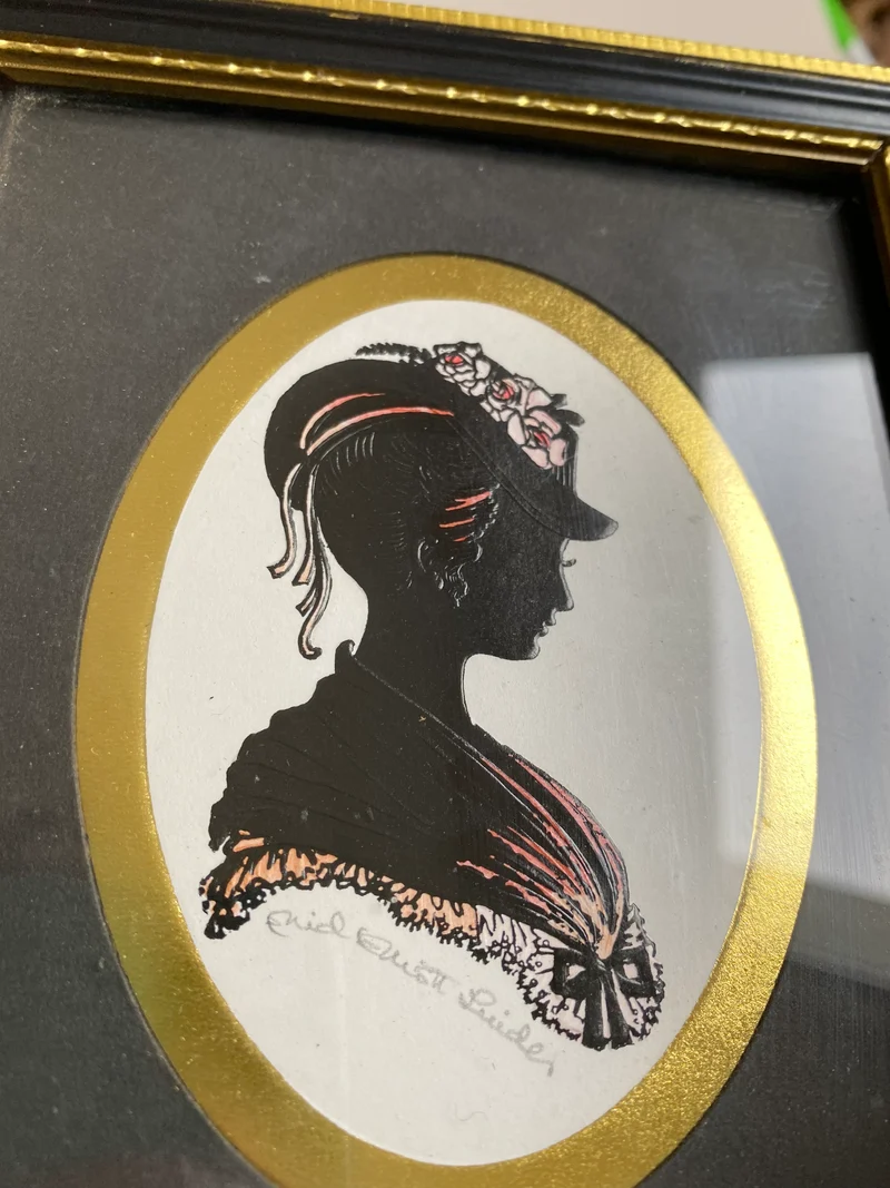 Portraits silhouettes Signées Enid Elliott Linder