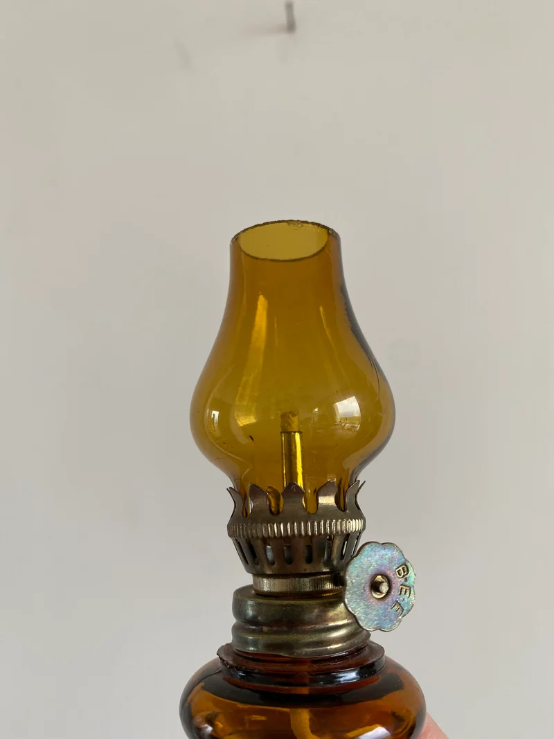 Lampes à pétrole miniatures