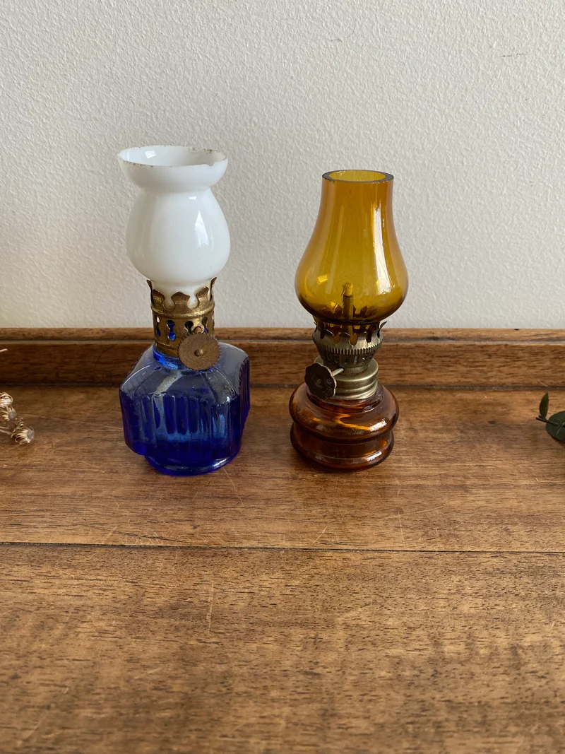 Lampes à pétrole miniatures